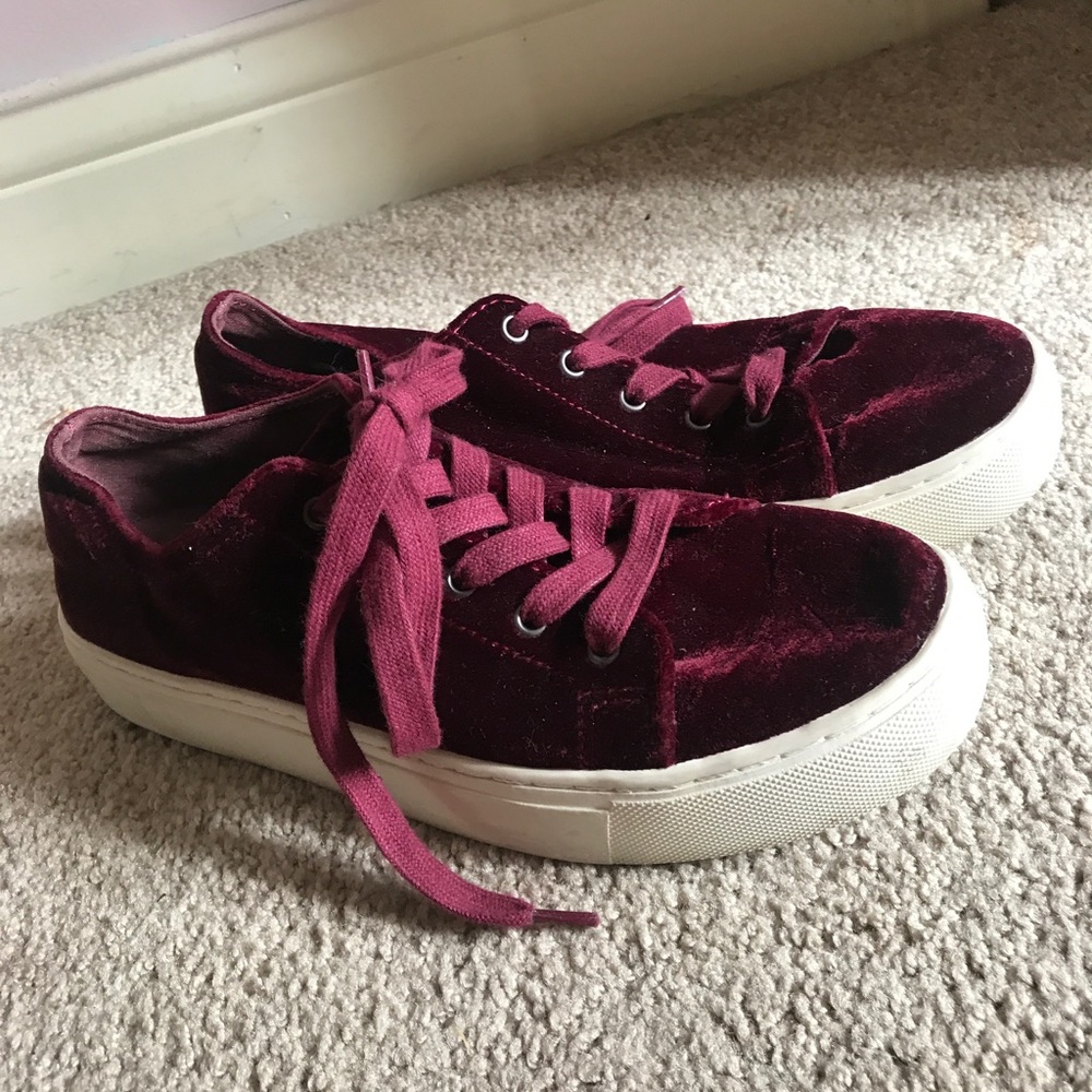 red velvet zara sneakers